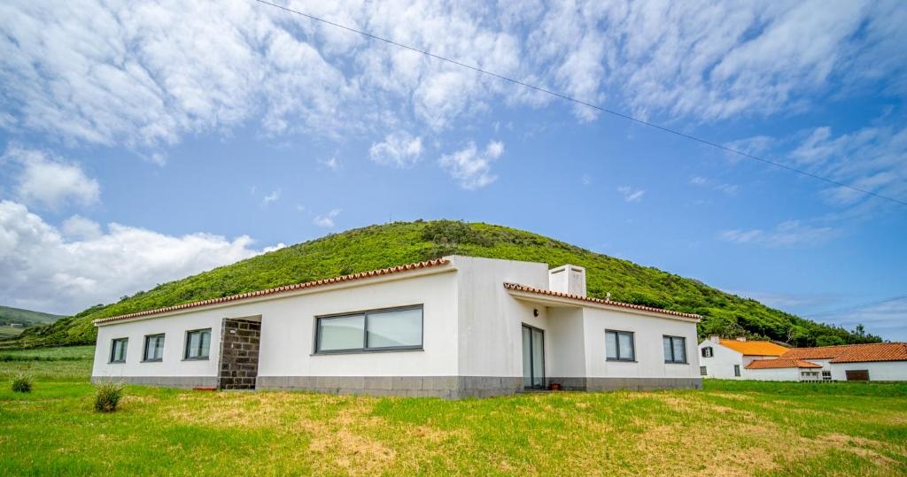 Ac&uacute;rcio Manuel Lob&atilde;o da Veiga Moniz &ndash; &ldquo;Casa da Barra&rdquo;